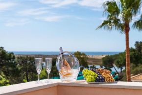Extraordinary Villa on an elevated position in Quinta do Lago